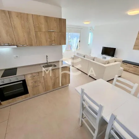 Appartement Enlightened 650 Golem (Tirana)
